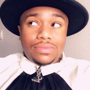 Meet your Posher, Ekene